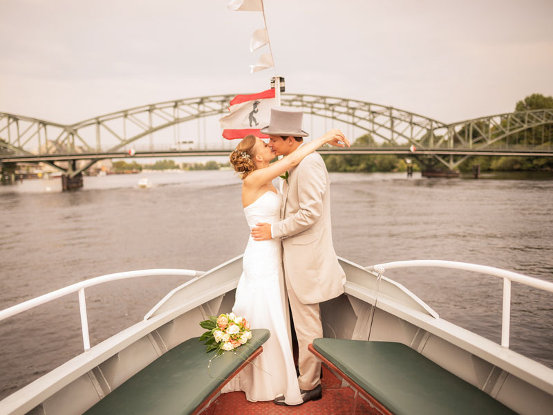 Brautpaar - Heiraten auf dem Schiff